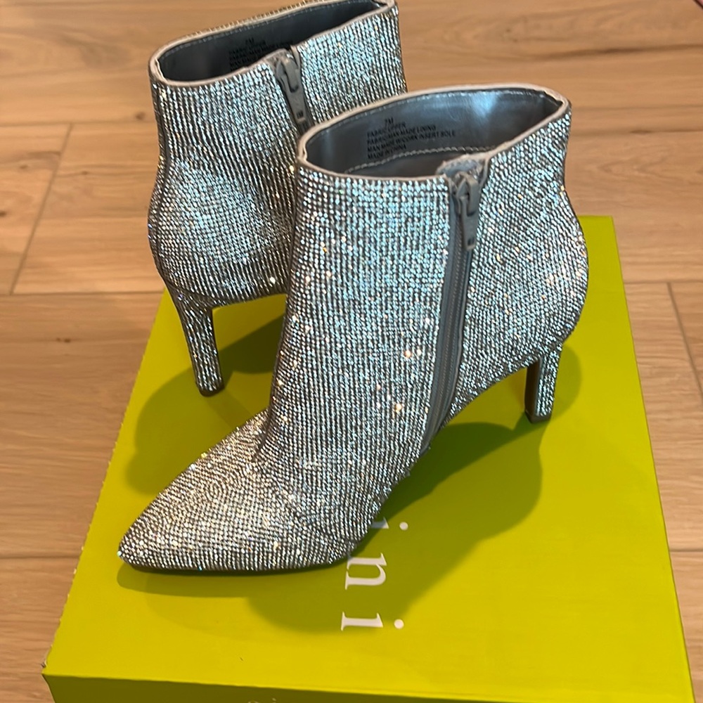 NWT Gianni Bini full rhinestone booties